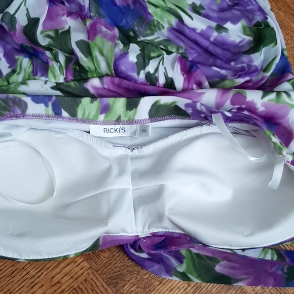 Dress - Picture 5 of 5